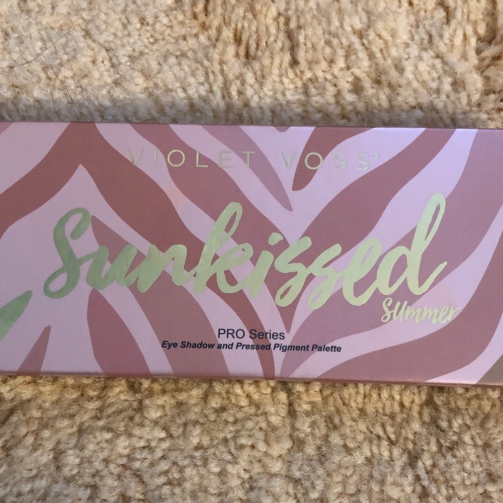 Violet Voss Sunkissed Summer Eyeshadow Palette - Pink and Green Accents